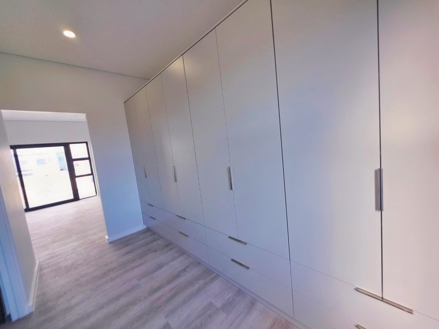 4 Bedroom Property for Sale in Sandown Western Cape